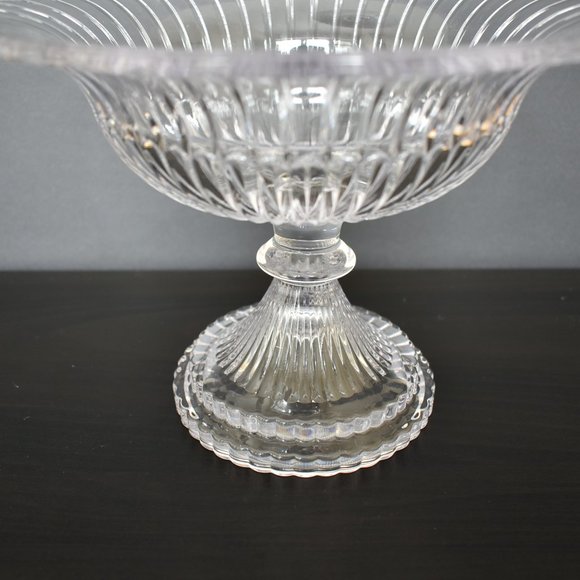 RCR Crystal Footed Compote Bowl Centerpiece - Picture 3 of 8